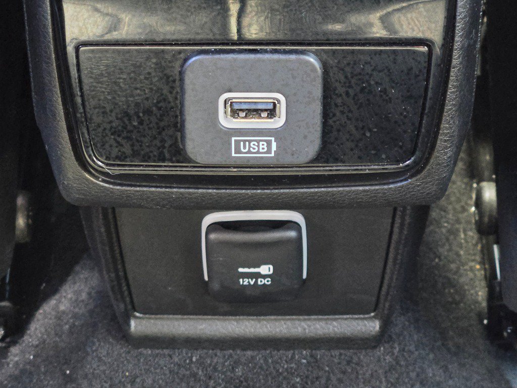 Used 2025 Jeep Compass Limited AWD/4WD image 18
