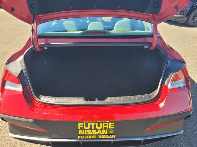 Used 2024 Hyundai Elantra SEL image 11