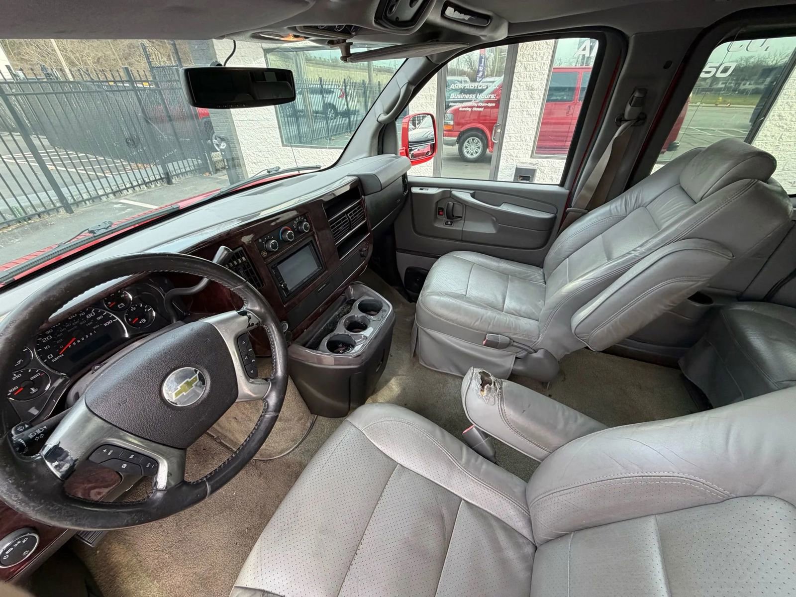 Used 2010 Chevrolet Express 1500 w/ Power Package image 26