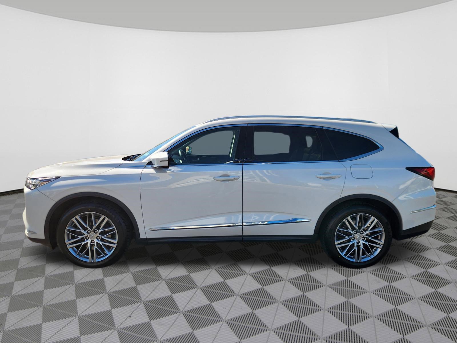 Used 2023 Acura MDX SH-AWD w/ Advance Package image 5