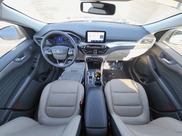 Used 2022 Ford Escape Titanium w/ Class II Trailer Tow Package image 28