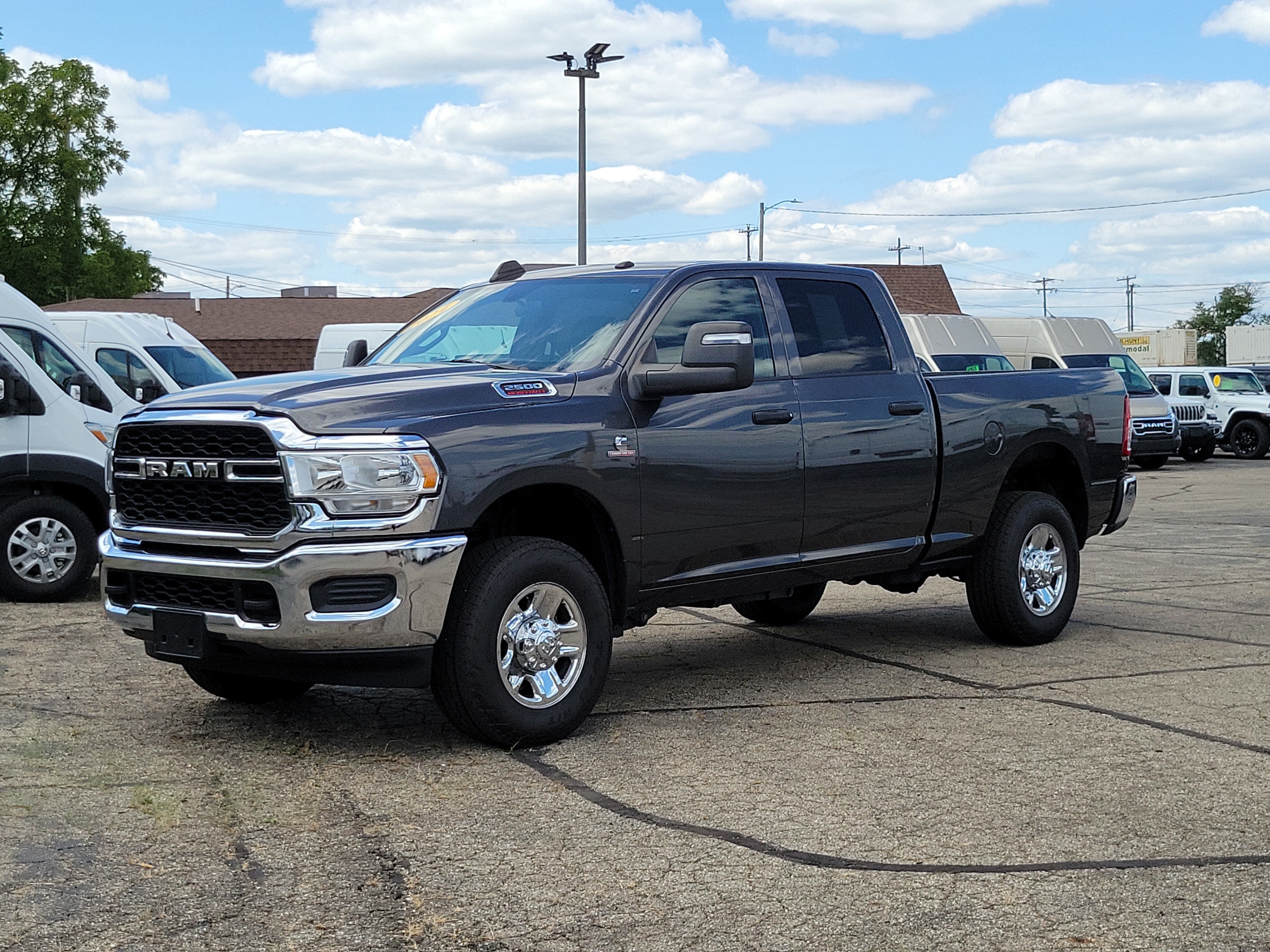 Used 2024 RAM 2500 Tradesman w/ Chrome Appearance Group AWD/4WD image 2