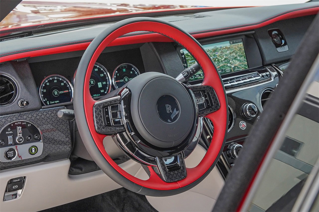 Certified 2024 Rolls-Royce Cullinan Black Badge w/ Dark Exterior Package image 18