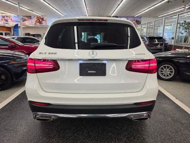 Used 2019 Mercedes-Benz GLC 300 4MATIC w/ Premium Package image 5