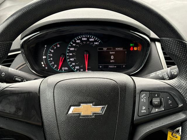 Used 2018 Chevrolet Trax LS FWD image 17