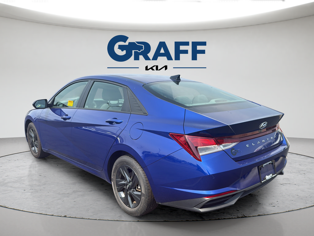 Used 2023 Hyundai Elantra SEL w/ Cargo Package FWD image 7