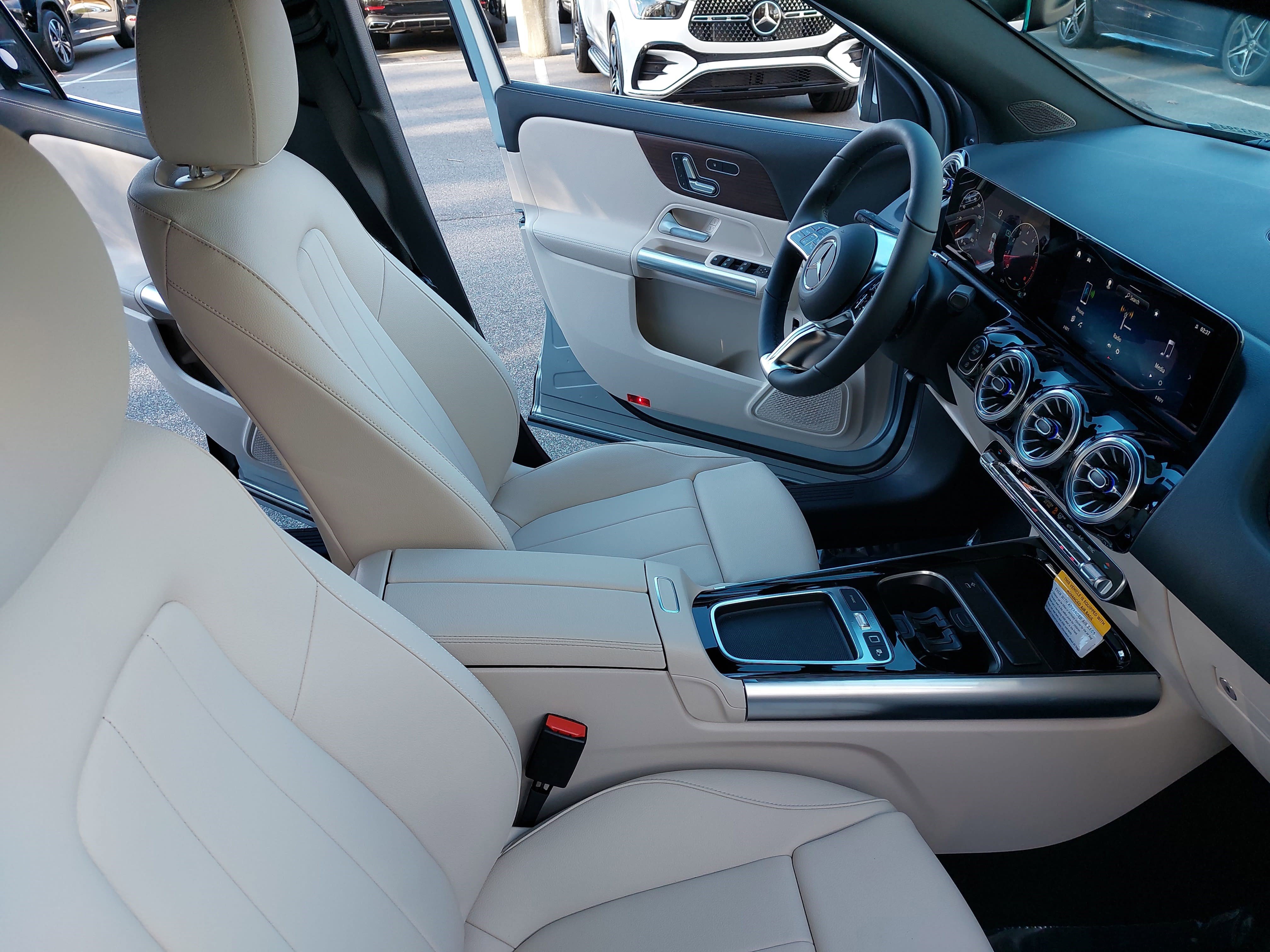 Certified 2025 Mercedes-Benz GLA 250 image 11