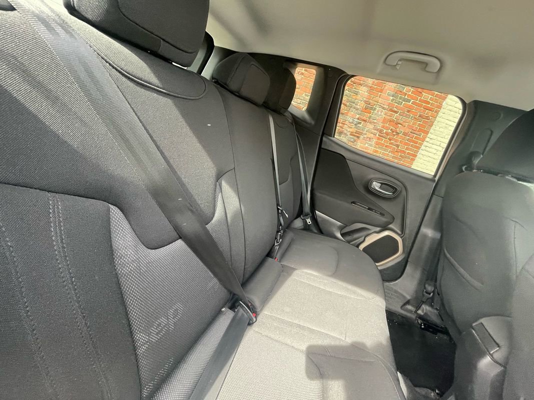 Used 2016 Jeep Renegade Latitude image 20