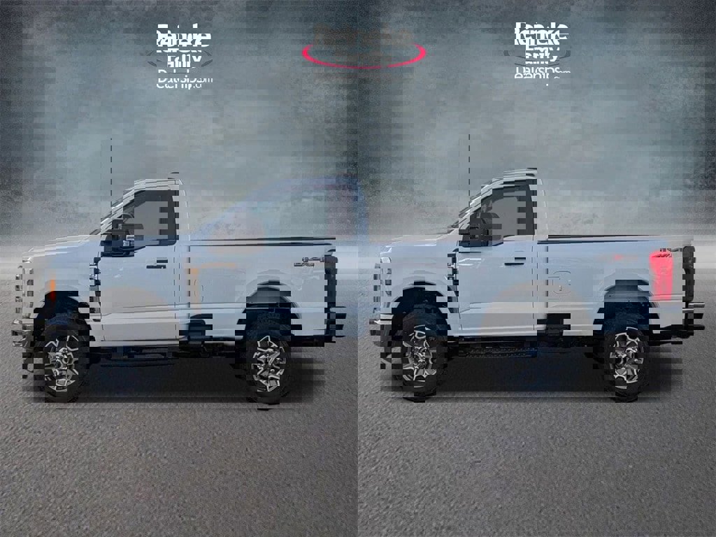 New 2025 Ford F350 XLT image 9