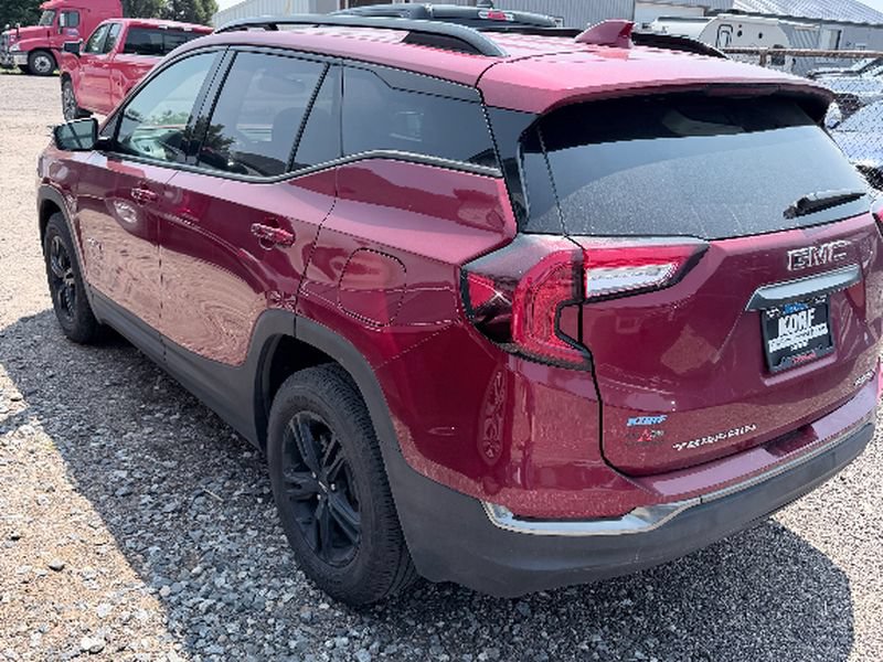 Used 2023 GMC Terrain AT4 AWD/4WD image 8