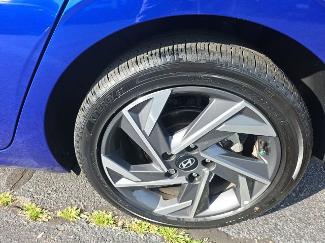 Certified 2025 Hyundai Elantra SEL w/ Cargo Package image 21