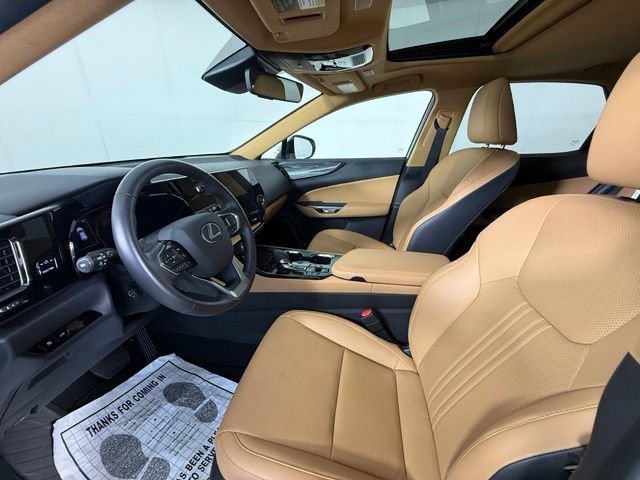 Used 2025 Lexus NX 350 AWD w/ Premium Package image 5