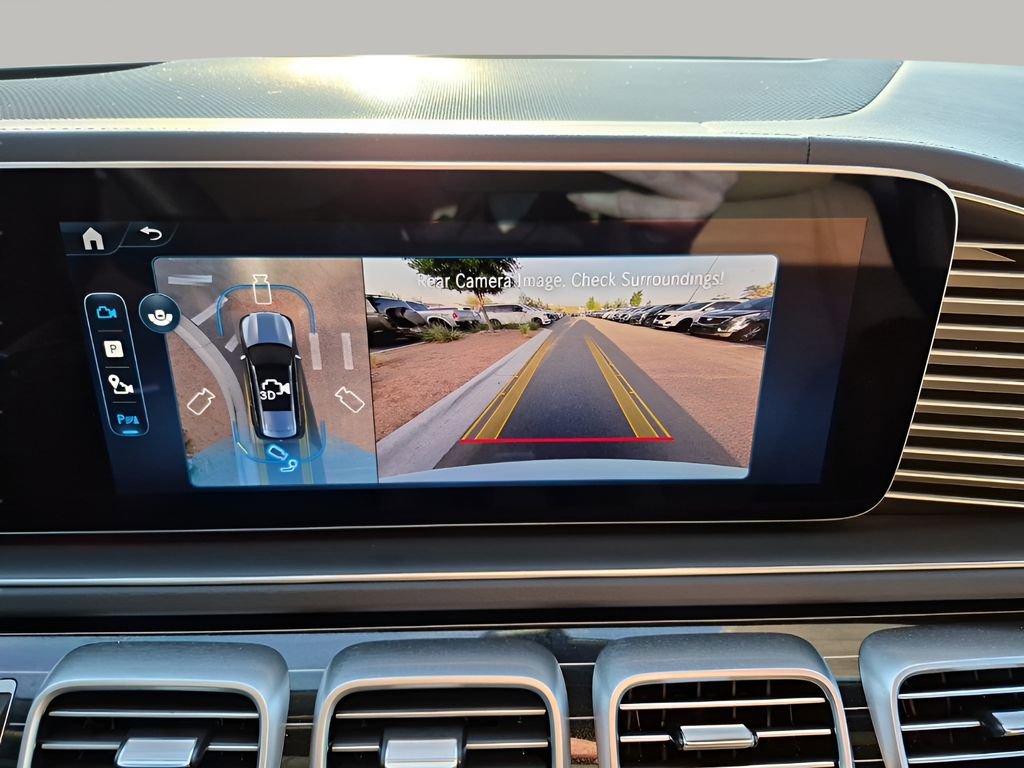 Used 2026 Mercedes-Benz GLS 580 4MATIC image 43