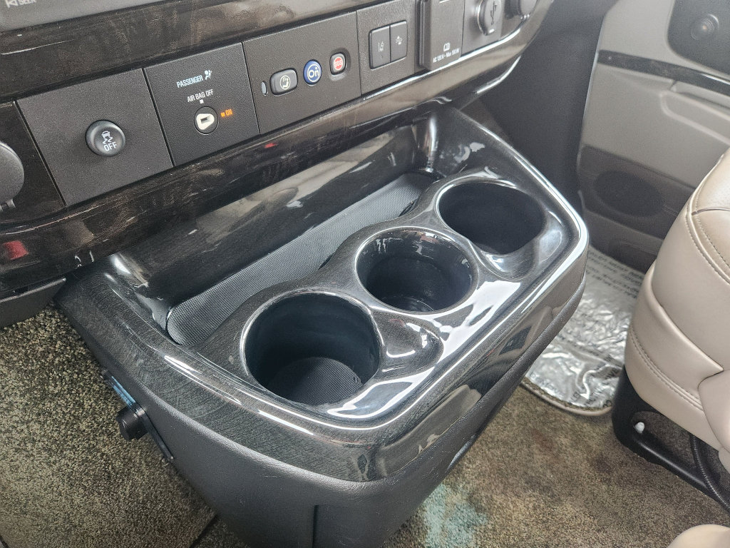 Used 2019 Chevrolet Express 2500 w/ Enhanced Convenience Package RWD image 35