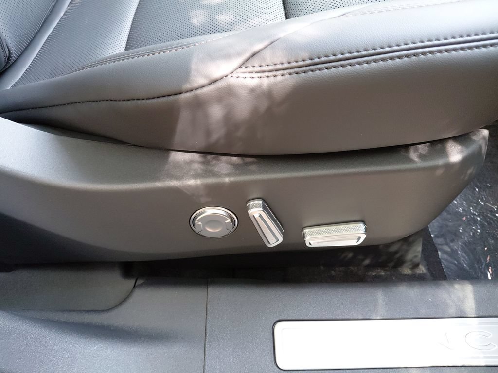 New 2026 Lincoln Nautilus Premier w/ Equipment Group 102A AWD/4WD image 38