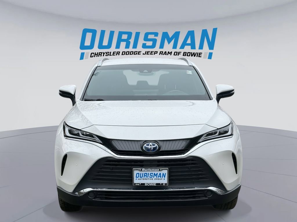 Used 2022 Toyota Venza XLE image 6