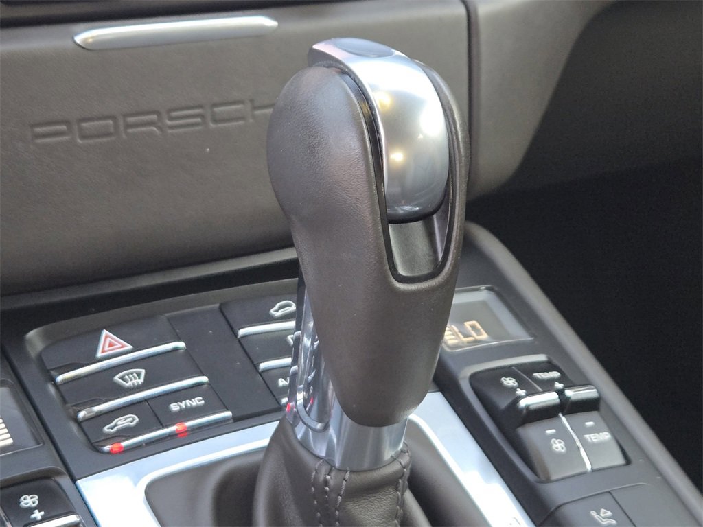 Used 2018 Porsche Macan S image 22