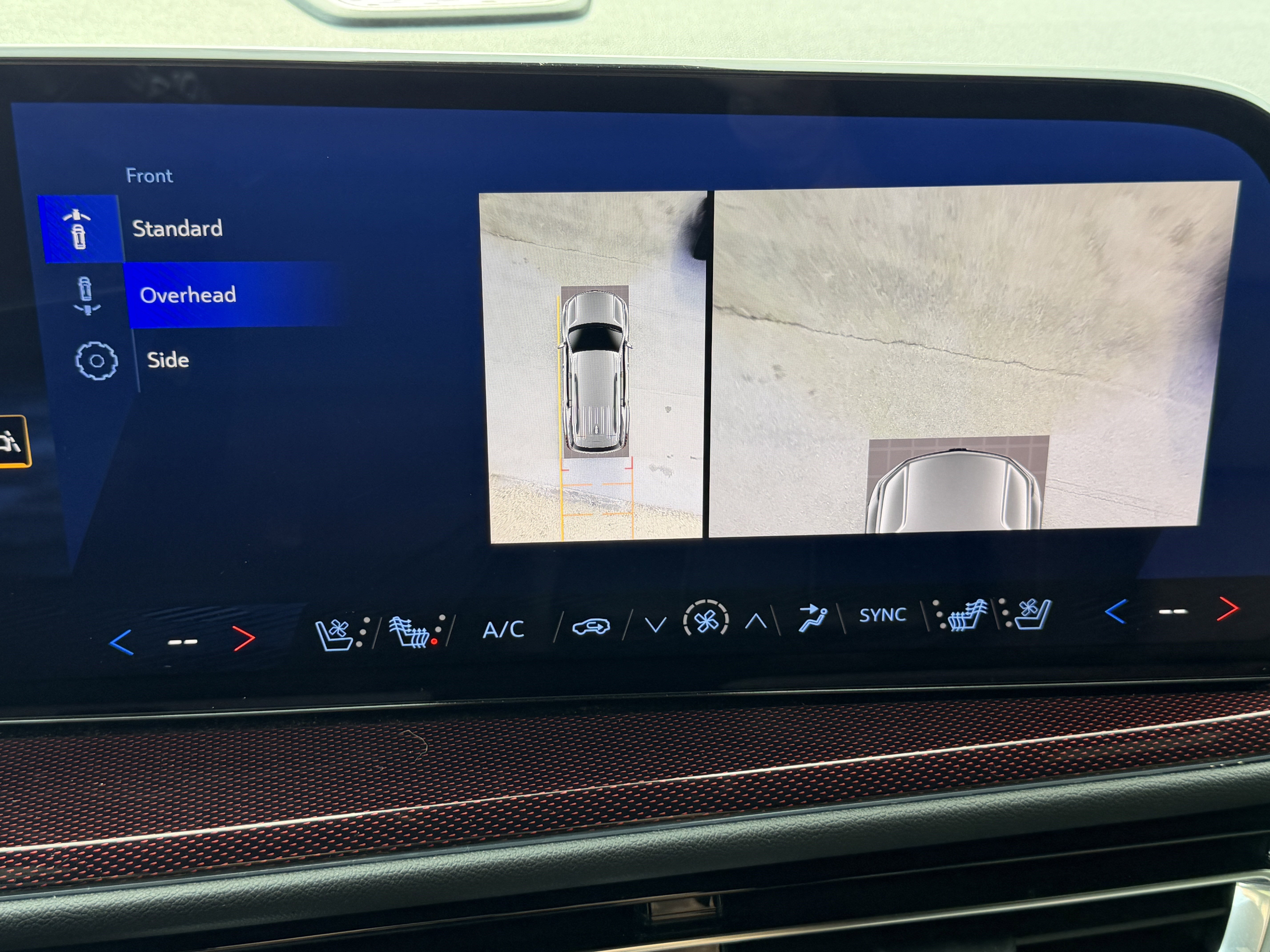 Used 2024 Chevrolet Traverse RS w/ LPO, Floor Liner Package image 33