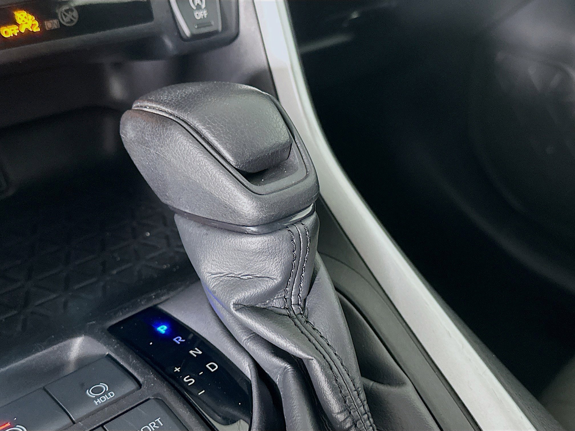 Used 2024 Toyota RAV4 XLE image 25