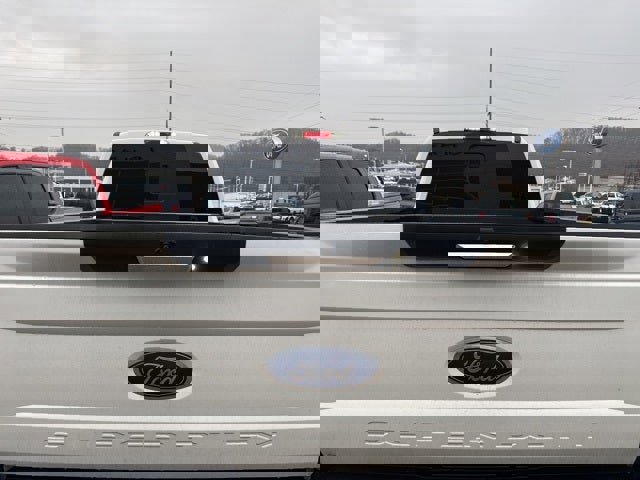 Used 2017 Ford F250 Lariat w/ Lariat Value Package image 8