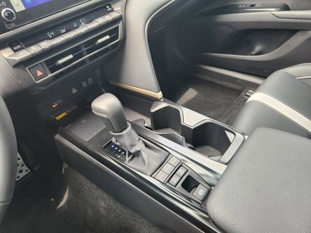 Used 2026 Toyota Camry SE w/ Convenience Package FWD image 17