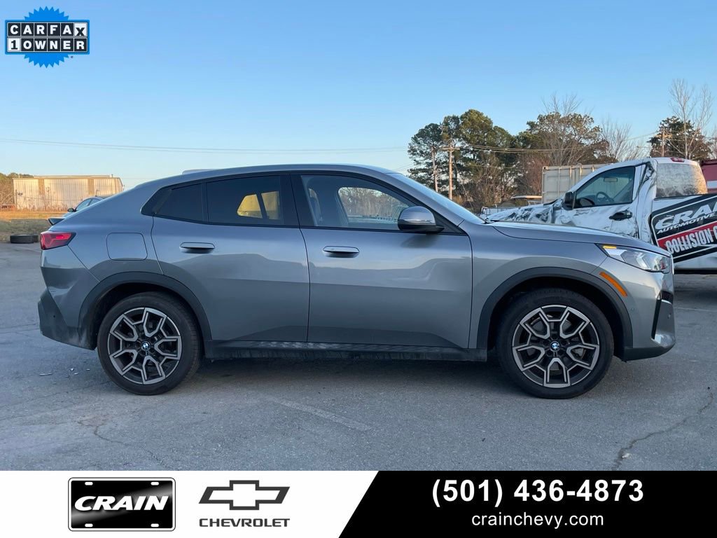 Used 2025 BMW X2 xDrive28i w/ Convenience Package image 9