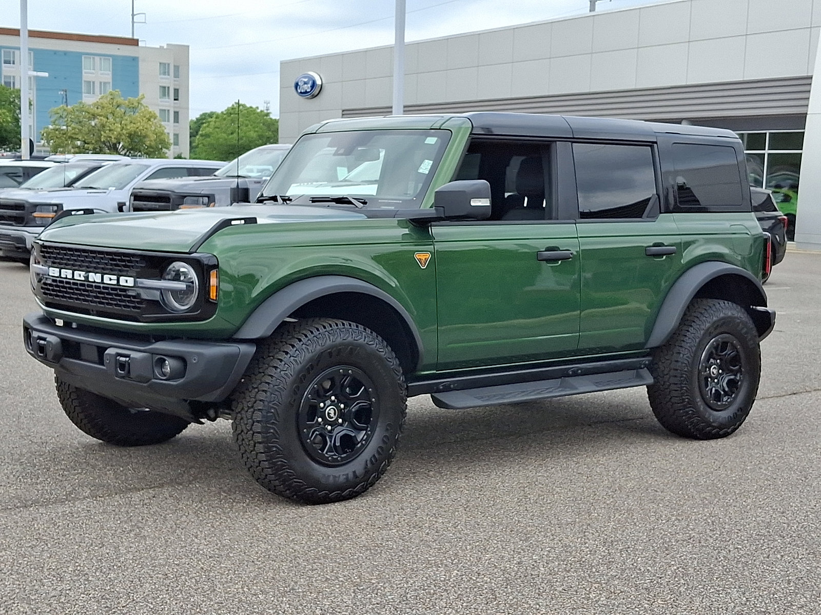 Certified 2025 Ford Bronco Badlands AWD/4WD image 5