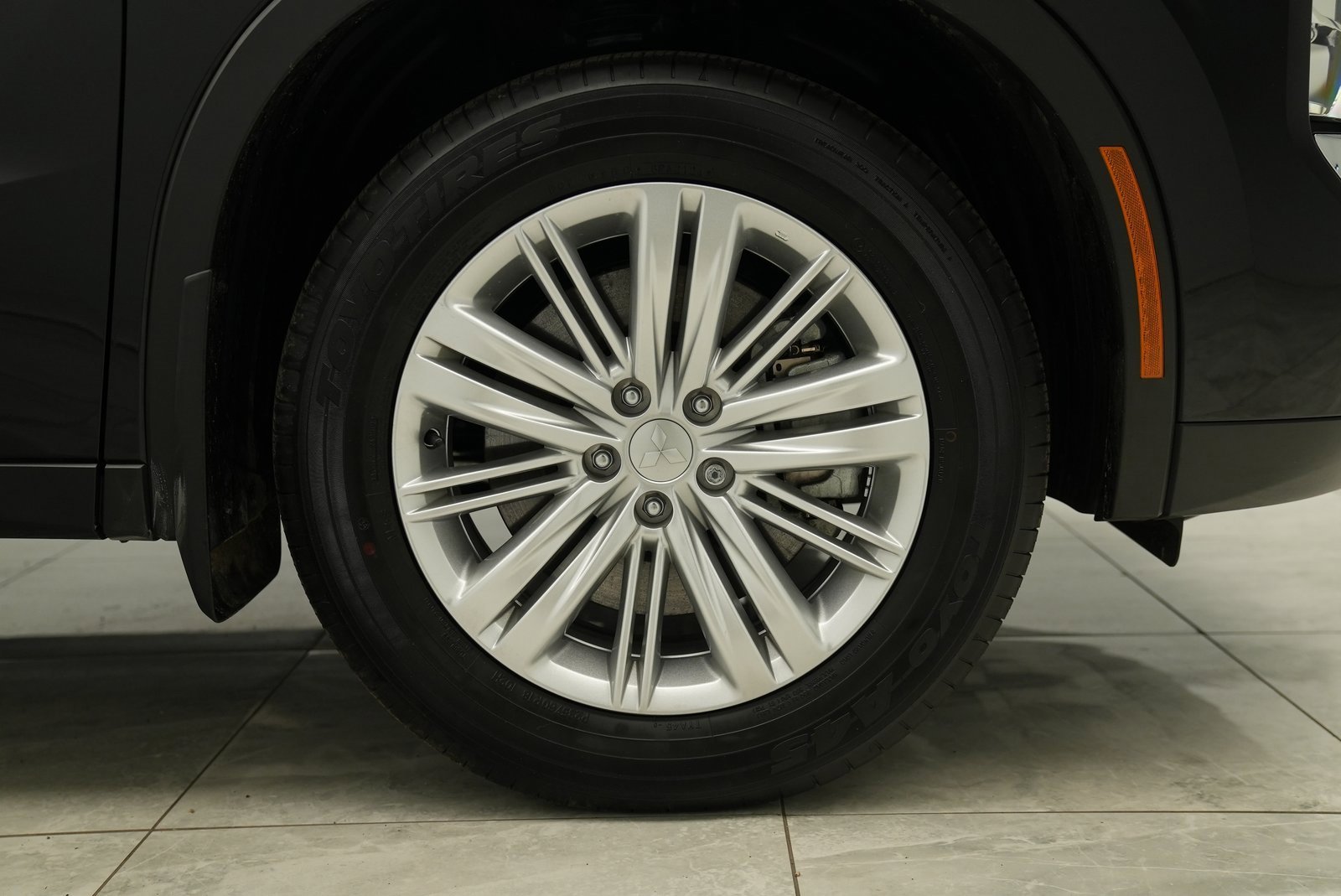 Used 2025 Mitsubishi Outlander ES image 38