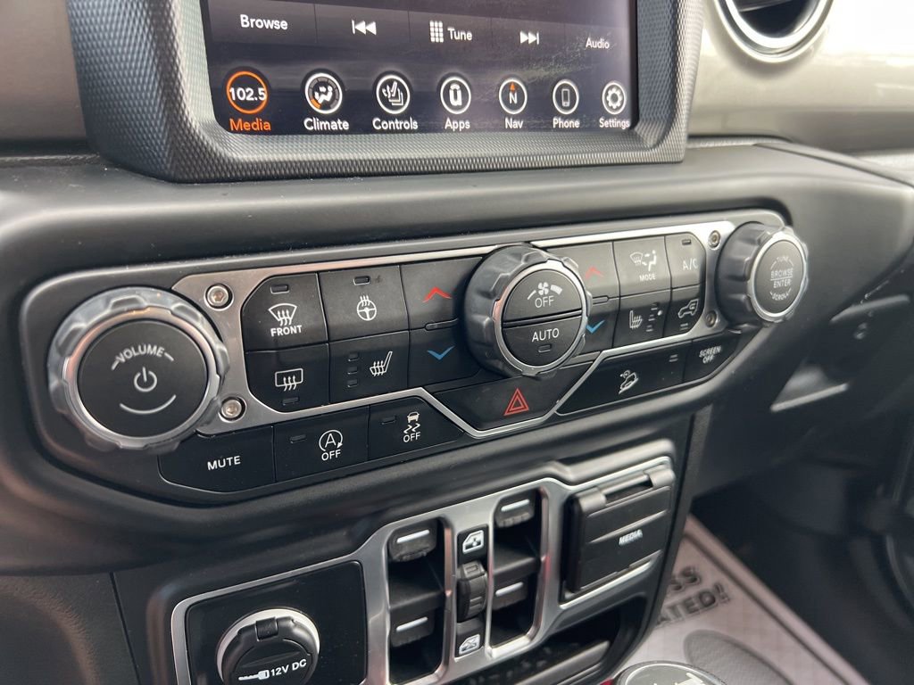 Used 2020 Jeep Wrangler Unlimited Sahara AWD/4WD image 10