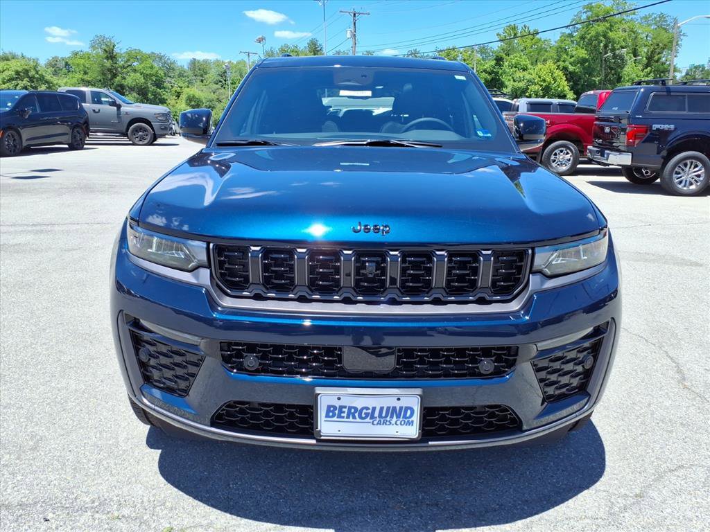 New 2026 Jeep Grand Cherokee Limited AWD/4WD image 9