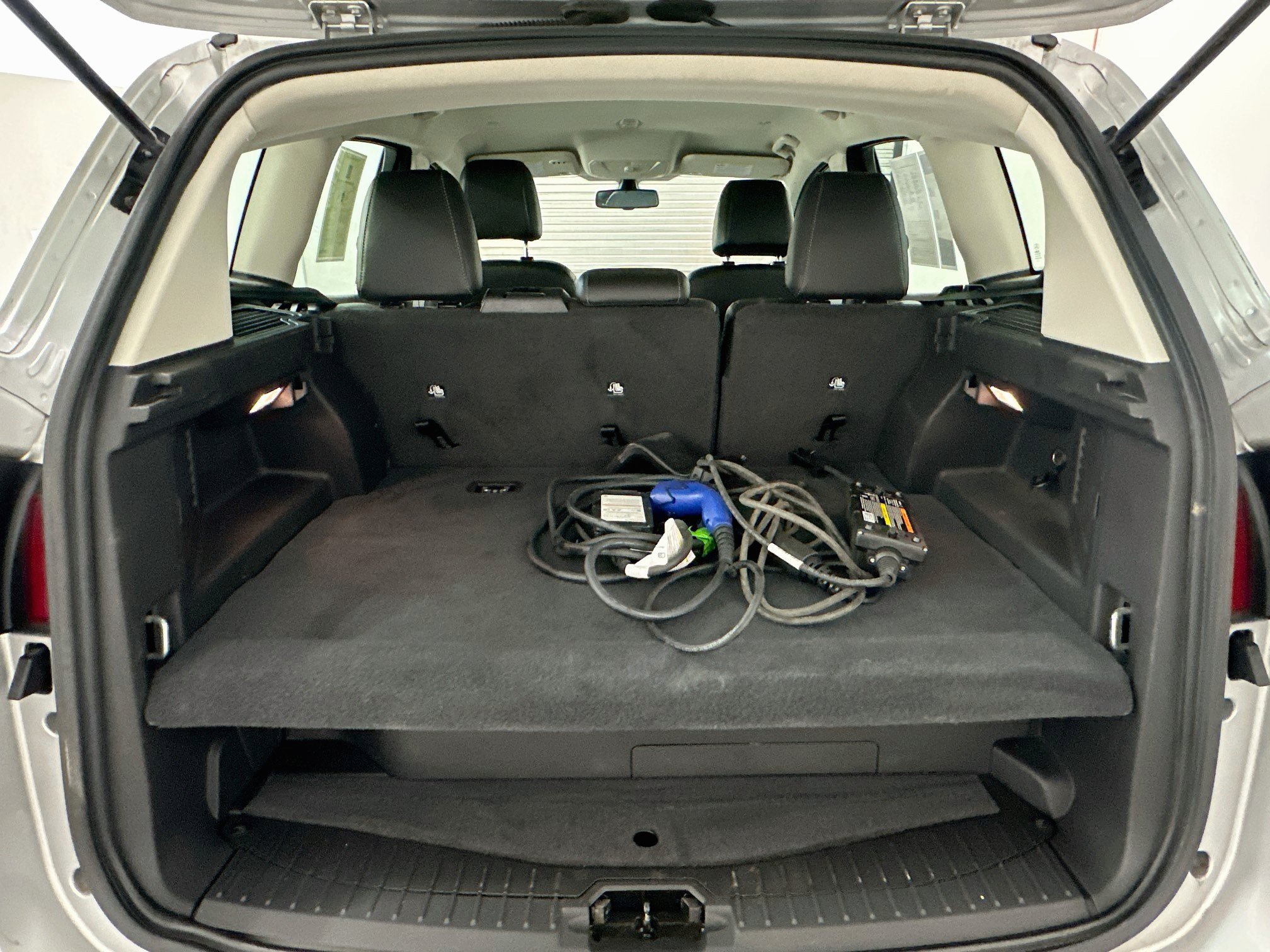 Used 2014 Ford C-MAX Energi SEL w/ Equipment Group 301A FWD image 29