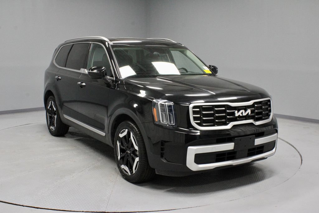 Used 2025 Kia Telluride S AWD/4WD image 1