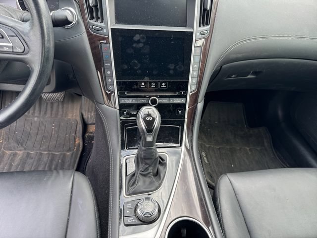 Used 2018 INFINITI Q50 Luxe w/ Essential Package (3.0T Luxe) AWD/4WD image 11