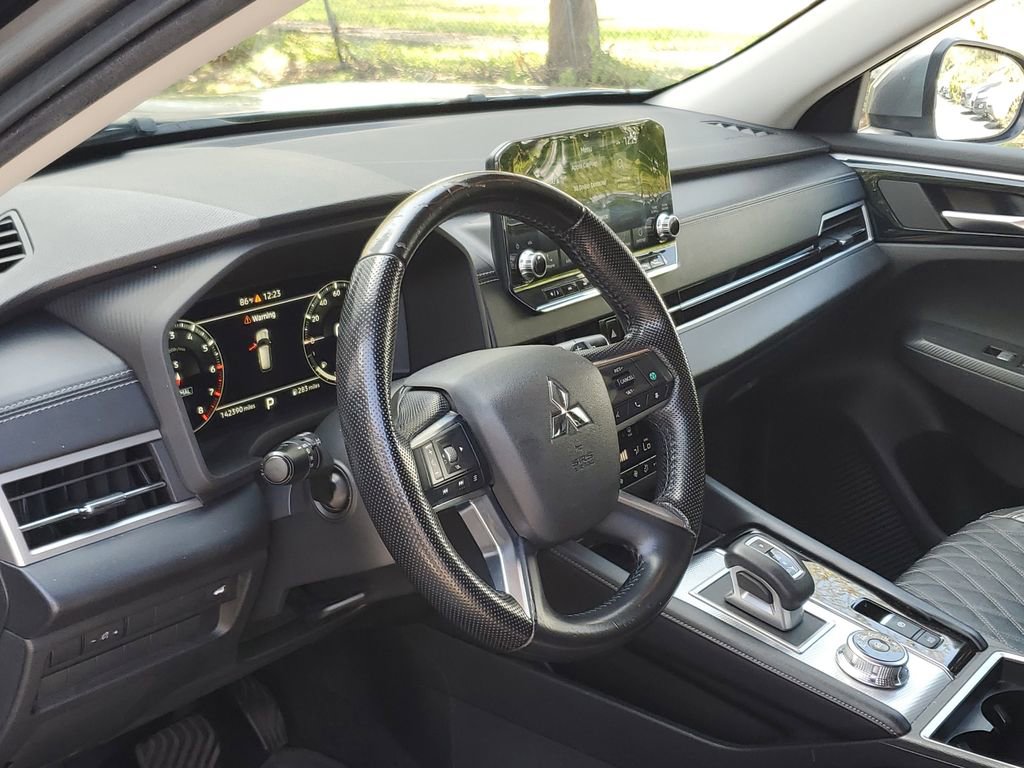 Used 2022 Mitsubishi Outlander SEL image 20