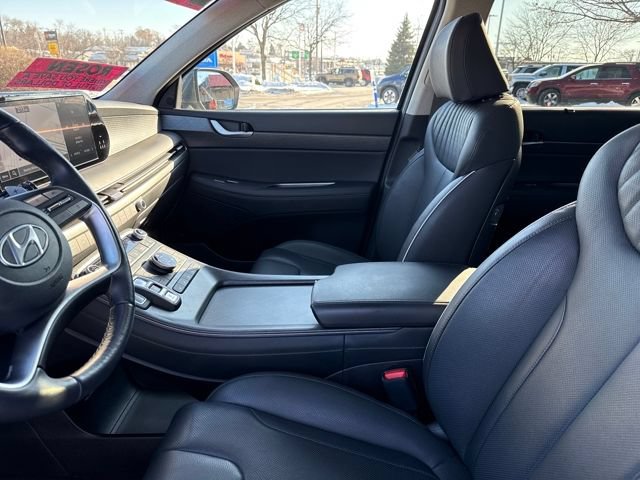 Used 2025 Hyundai Palisade Limited AWD/4WD image 14
