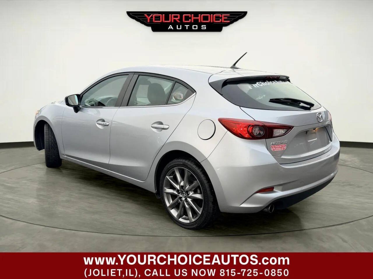 Used 2018 MAZDA MAZDA3 Touring FWD image 3