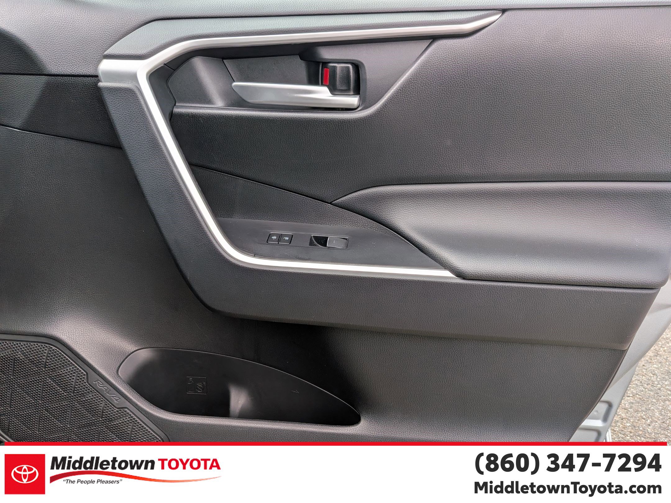 Certified 2025 Toyota RAV4 XLE AWD/4WD image 34