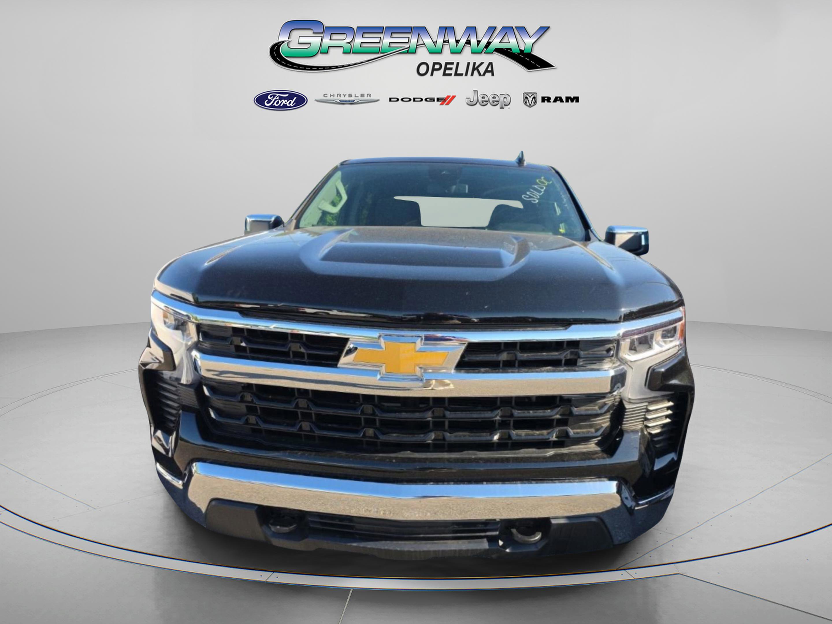 Used 2023 Chevrolet Silverado 1500 LT AWD/4WD image 7