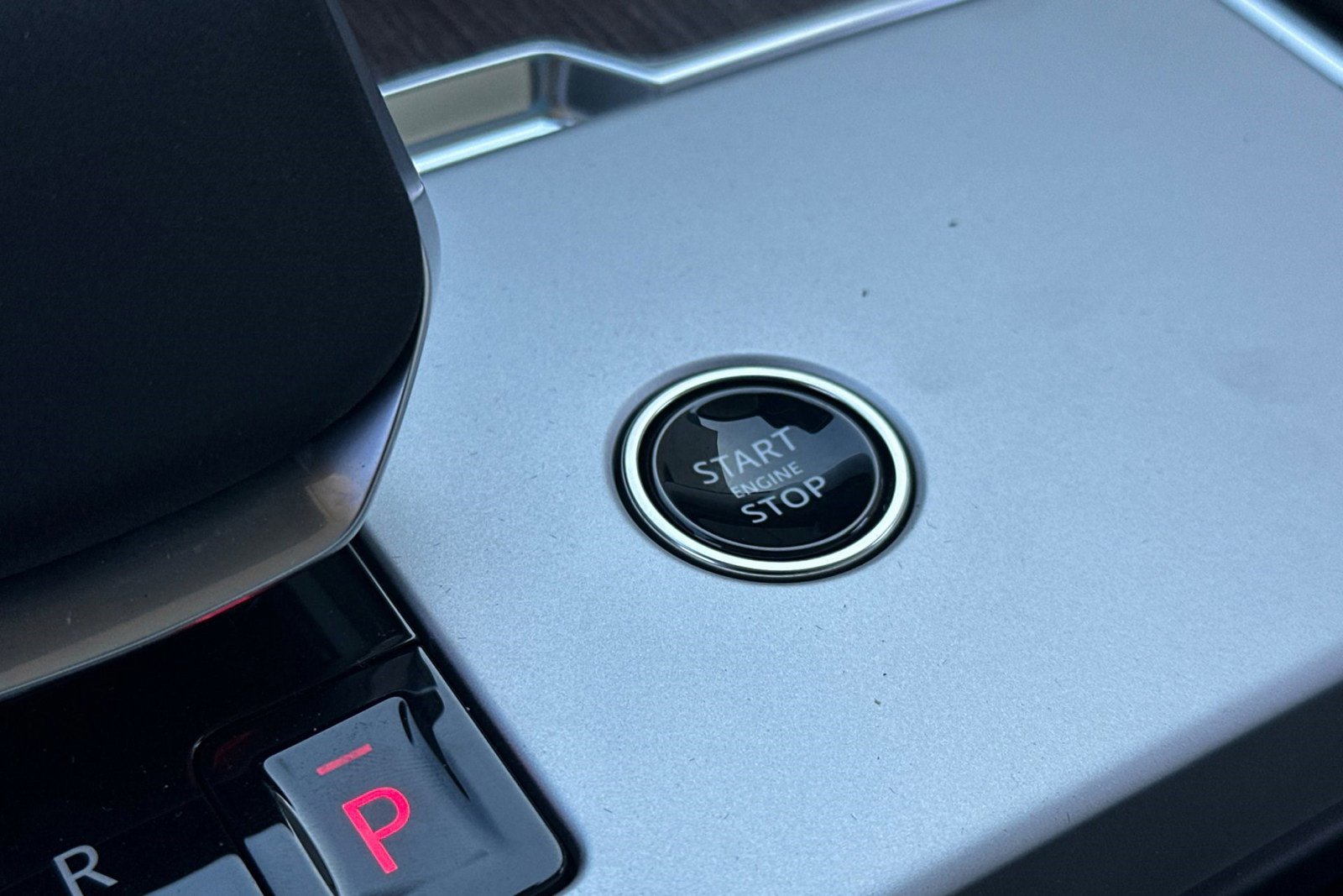 New 2026 Land Rover Range Rover SE image 27