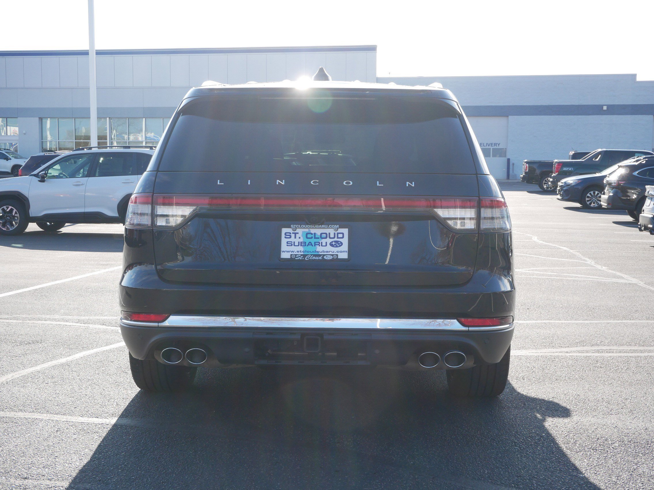 Used 2025 Lincoln Aviator Reserve w/ Equipment Group 201A image 6