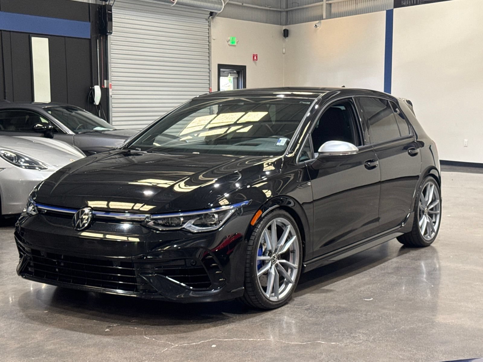 Used 2024 Volkswagen Golf R AWD/4WD image 8