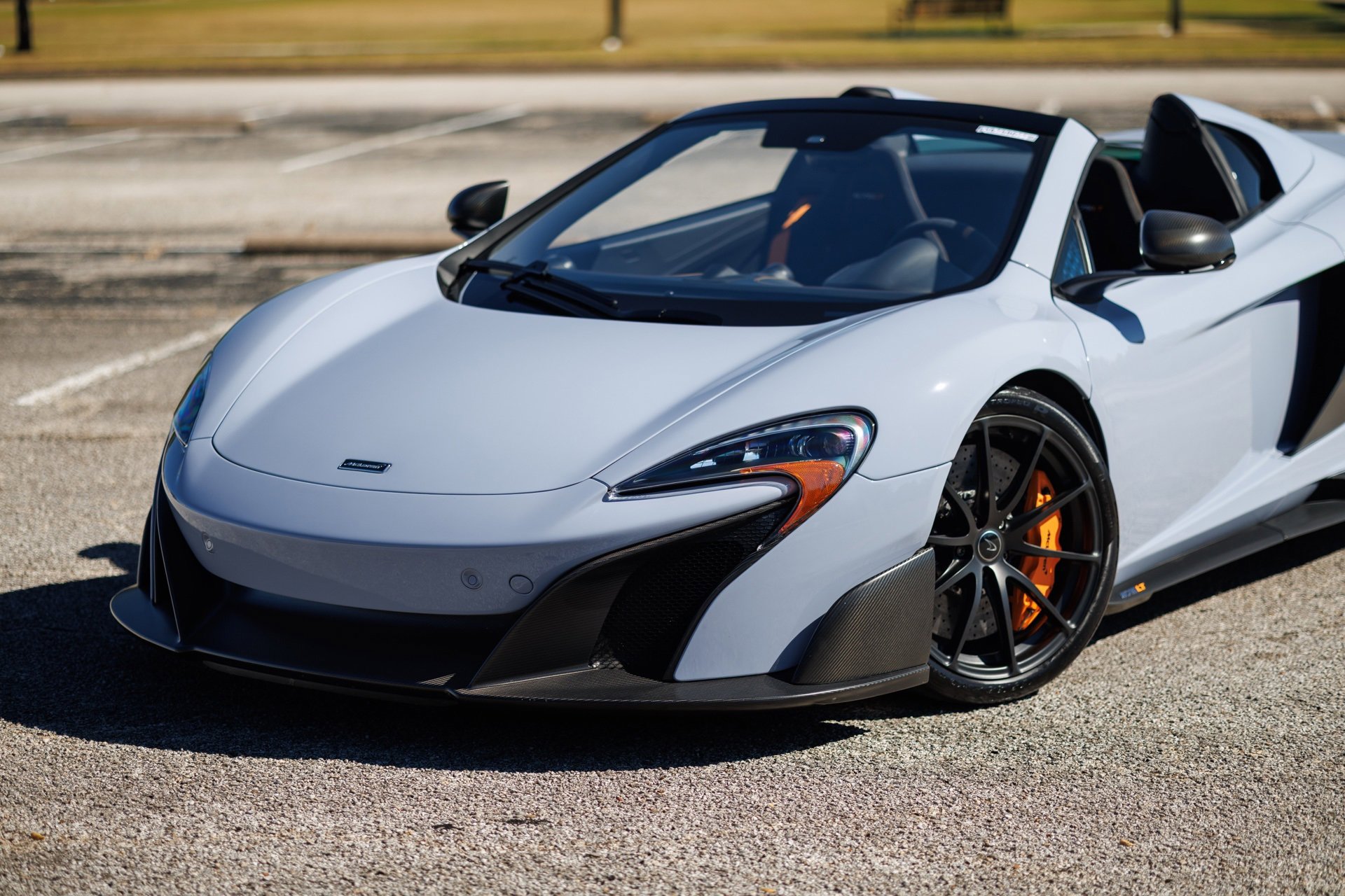 Used 2016 McLaren 675LT Spider image 20