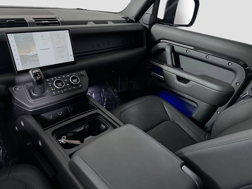 Used 2023 Land Rover Defender 110 V8 image 26