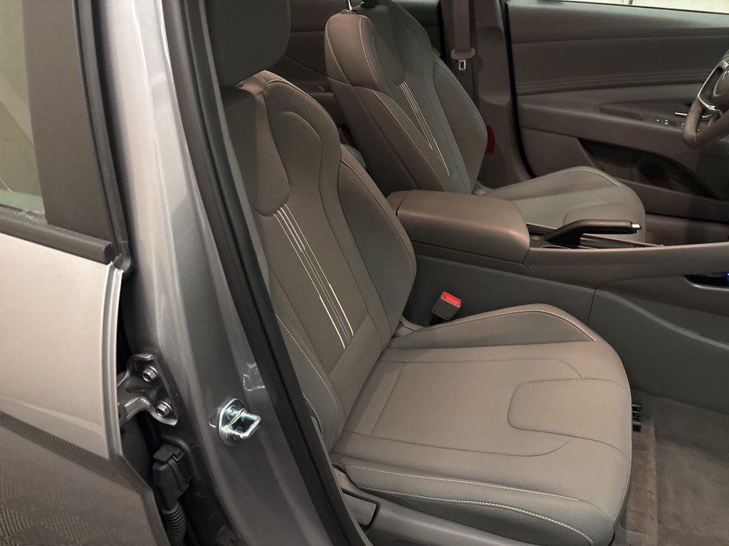 New 2025 Hyundai Elantra Sport image 20
