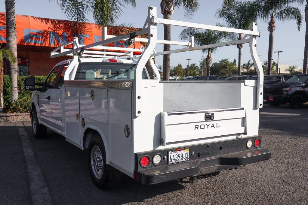 Used 2022 Ford F350 XL w/ Power Equipment Group RWD image 6
