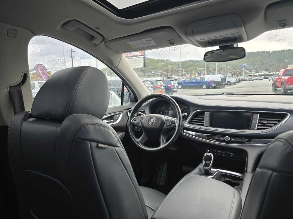 Used 2020 Buick Enclave Essence w/ Sound and Sites Package image 10