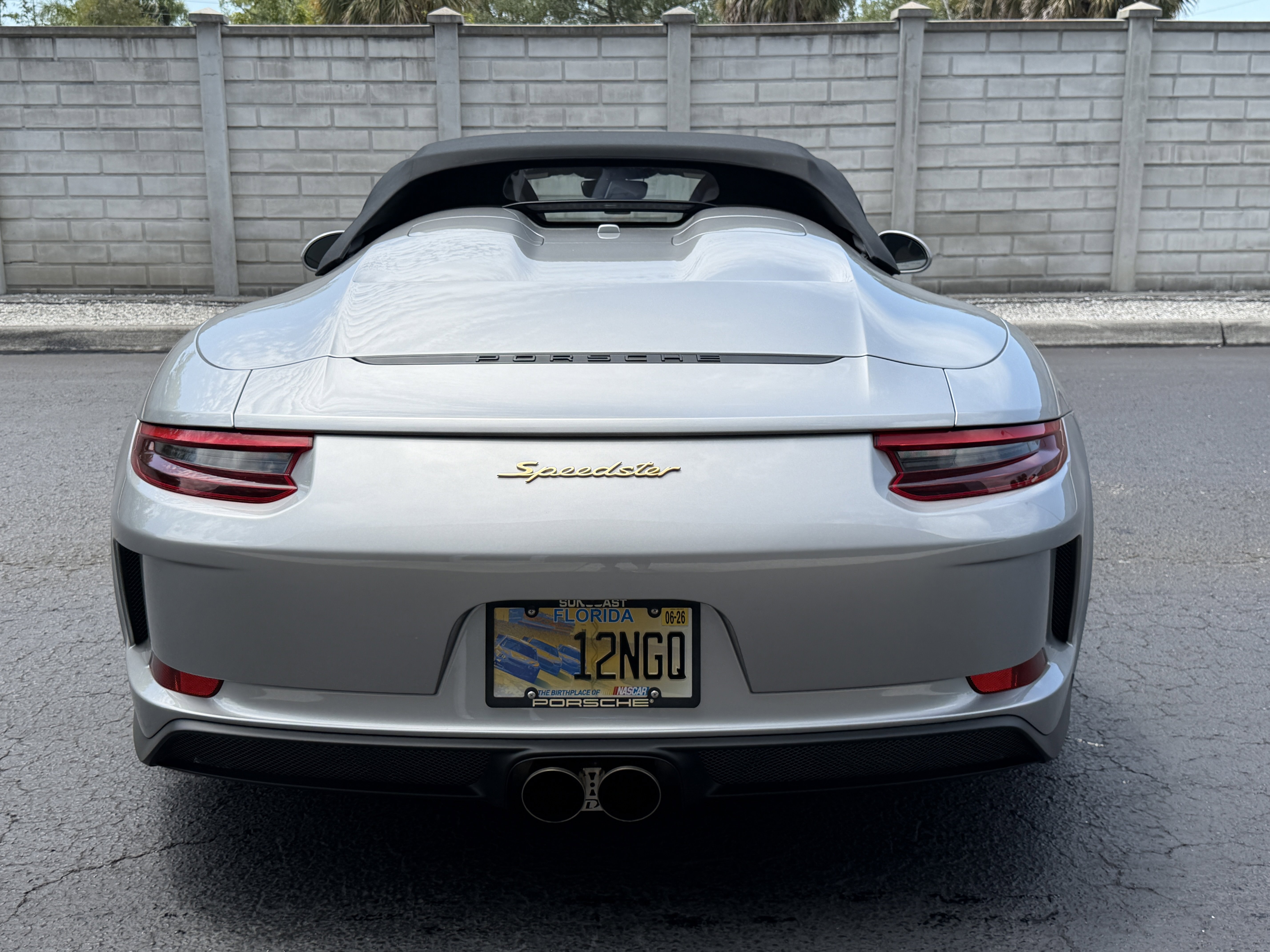 Certified 2019 Porsche 911 Speedster RWD image 11