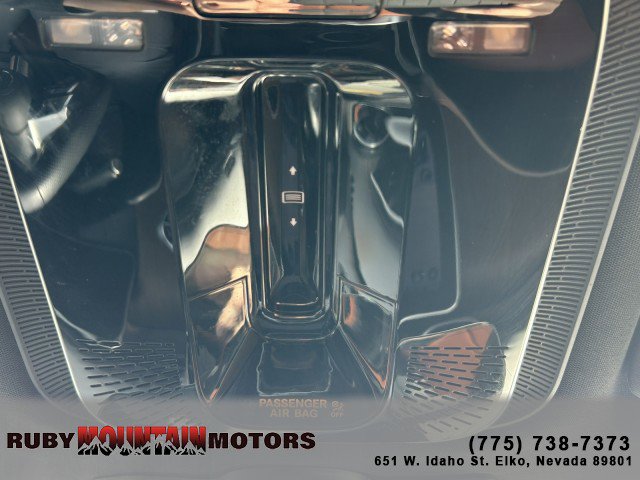 Used 2024 Mercedes-Benz GLC 300 4MATIC image 18