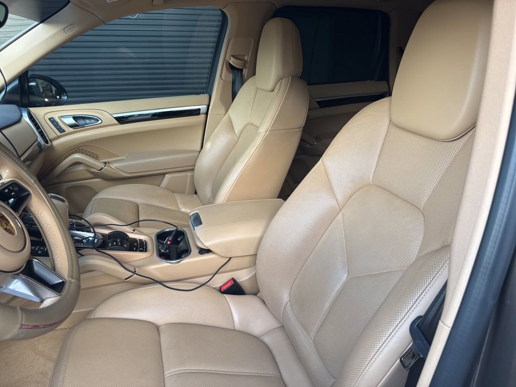 Used 2016 Porsche Cayenne image 5