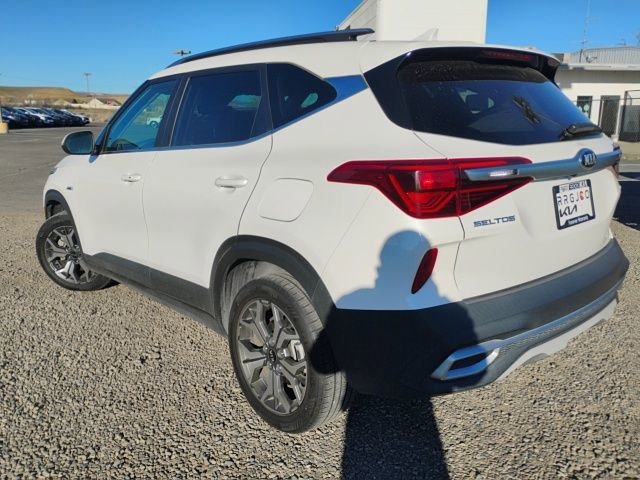 Used 2021 Kia Seltos EX image 3